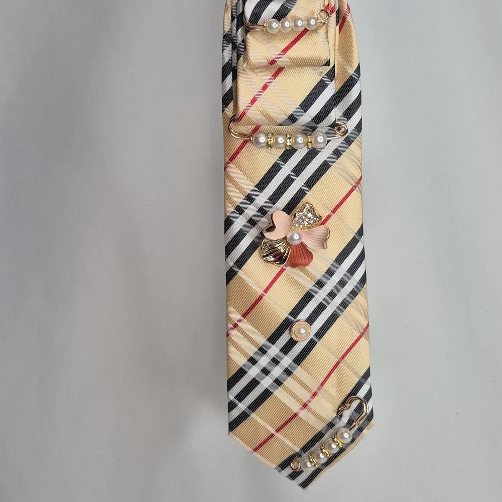 Handcrafted Luxury Fashion Necktie Necklace 📿 (PLAID PLEASURES)